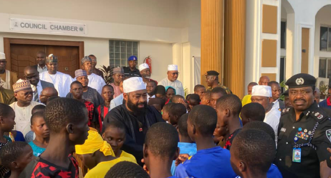 Governor Bago Receives 100 Abducted Niger State Schoolchildren After Re