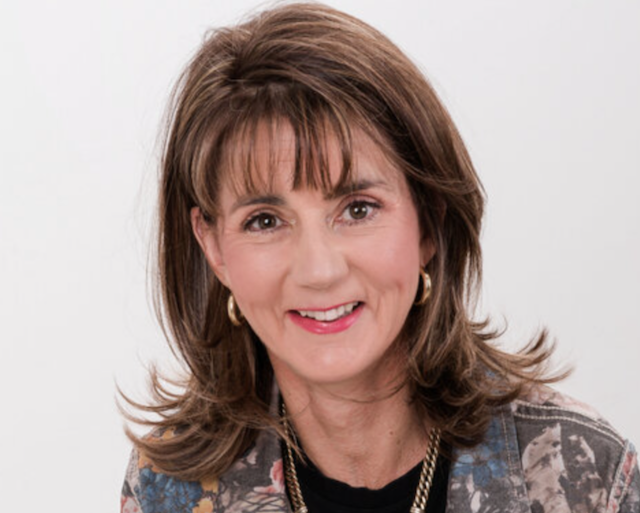 When Kids Move Overseas: Why Visits Are So Rare For South Africa’s Emigrant