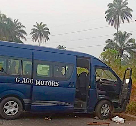 Just in: Unknown Gunmen Hijack Two Passenger Buses in Rivers