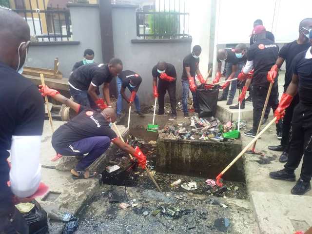 Photo Report: Lagos State Waste Management Agency (LAWMA) Engages Stakeholders On World Cleanup Day - The Nigerian Voice