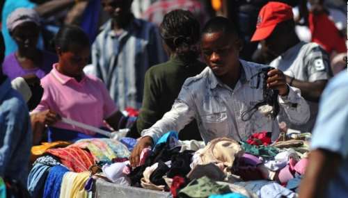 5 Real Things That Happen to Shoppers At Yaba Market