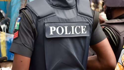  Policeman st*bs man to D3ATH