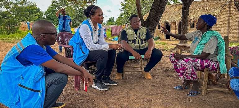 UNOCHA/Maxime Nama:  Edem Wosornu (2nd from left) talks to a displaced woman in Zemio, Central African Republic