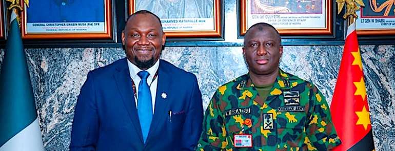L-R: Dr. Ubon Udoh (CEO, ASR Africa & Lieutenant General Waidi Shaibu (Chief of Army Staff (COAS)