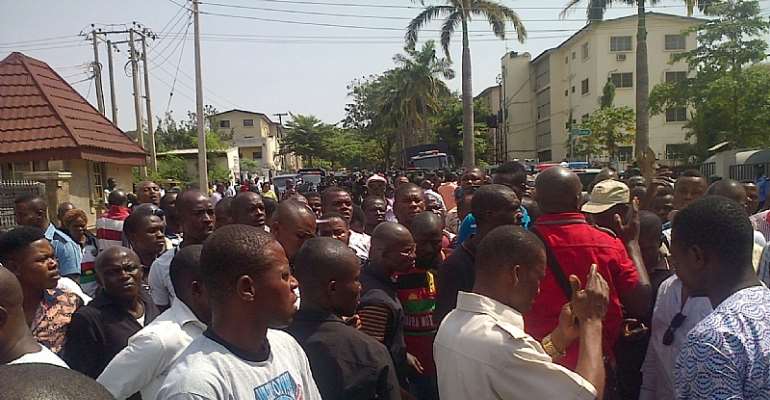 Sympathisers of the IPOB Director at the Court premises