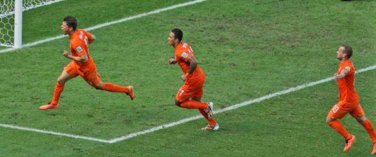 Netherlands stuns Mexico with late goals to reach World Cup quarterfinals