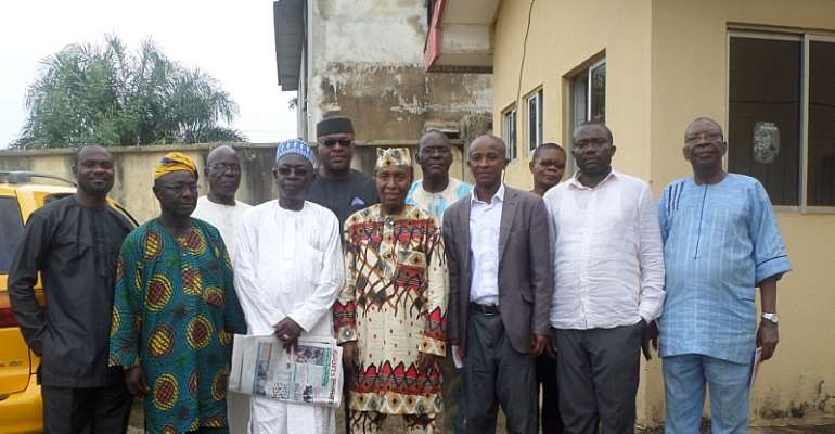 Chief Hon Sylvester Nwobu-Alor (Middle) With Some Attendees After The Meeting