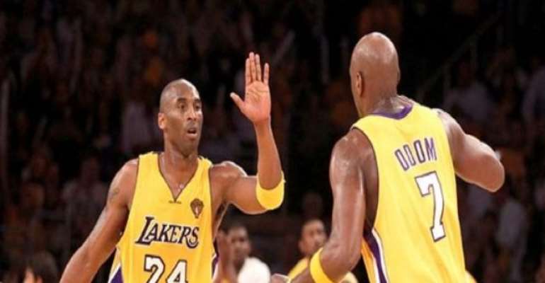 PHOTO: LOS ANGELES LAKERS KOBI BRYANY AND LAMAR ODUM DURING GAME 7 OF THE NBA FINALS. Image: GETTY.