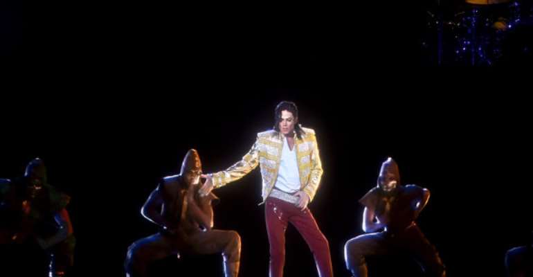 Man in the Mirror? Jackson hologram at met with mixed response