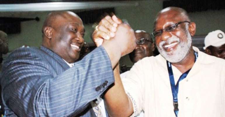 PHOTO L-R: NIGERIAN BAR ASSOCIATION PRESIDENT, MR JOSEPH DAUDU IS CONGRATULATED BY HIS PREDECESSOR, CHIEF ROTIMI AKEREDOLU AFTER HIS ELECTION AS PRESIDENT IN ABADAN A FEW MONTHS AGO. PHOTO: NAN.
