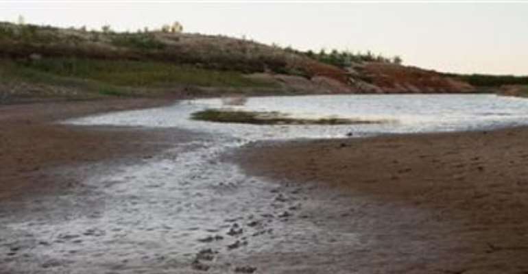 A VIEW OF THE DRY BED OF THE E.V. SPENCE RESERVOIR IN ROBERT LEE, TEXAS OCTOBER 28, 2011