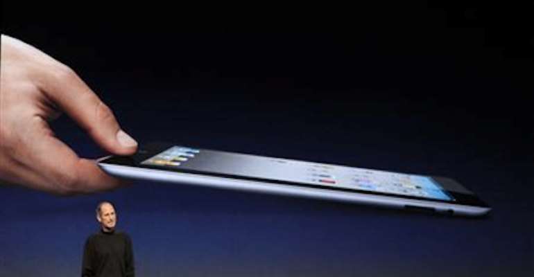 APPLE INC. CEO STEVE JOBS INTRODUCES THE iPAD 2 AT AN EVENT IN SAN FRANCISCO, CALIFORNIA ON MARCH 02, 2011. PHOTOGRAPH BY REUTERS.