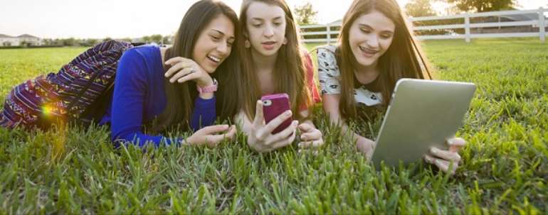 Teens rate Facebook their favorite social media sites