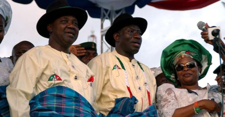 PRESIDENT GOODLUCK JONATHAN FLANKED BY VICE PRESIDENT NAMADI SAMBO AND FIRST LADY, DAME PATIENCE JONATHAN.