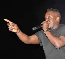 MI Flaunts New Hairstyle At Star Music The Trek Abuja