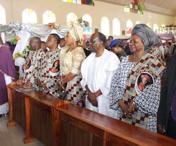 (L-R) Sir Victor Umeh, National Chairman of APGA, Chief Willie Obiano, Governor of Anambra State, Chief Mrs Ebelechukwu Obiano, his wife, former President Yakubu Gowon, Victoria Gowon, his wife and former Dr. Alex Ekwueme, former Vice President of Nigeria at the Requiem Mass held in honour of Prof. Dora Akunyili at the Madonna Catholic Church, Agulu, Anaocha Local Government Area...Anambra State...Thursday