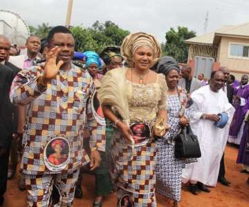 (L-R) Chief Willie Obiano, Governor of Anambra State, Chief Mrs Ebelechukwu Obiano, his wife, Mrs Victoria Gowon and former President yakubu Gowon arriving at Madonna Catholic Church, Agulu for the Requiem Mass in honour of Prof Dora Akunyili in Anaocha Local Government Area,Anambra State...Thursday.