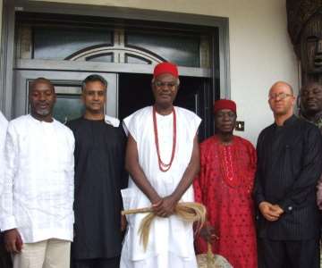 Rajan Swaroop, Chief Operating Officer, Airtel Nigeria; His Majesty lgwe Nnaemeka Alfred Achebe, the Obi of Onitsha and Chief Gozie Agbakoba, a traditional Chief of Onitsha, during the visit of Airtel officials to the Obi of Onitsha in his Palace in the commercial city of Onitsha, Anambra State, Southeast Nigeria…