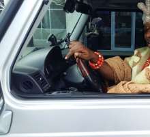 NIGERIAN KING DRIVES SELF IN CANADA