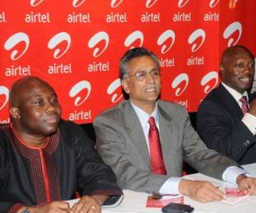 (L-R) George Andah, Chief Marketing Officer, Airtel Nigeria; Rajan Swaroop, Managing Director/Chief Executive Officer, Airtel Nigeria; and Inusa Bello, Chief Sales Officer, Airtel Nigeria, during the launch of Airtel Easy Recharge (Wazobia), a denomination-less recharge designed to give consumers customers more convenience, flexibility, freedom, and ease in loading their phone with airtime….in Lagos this morning.