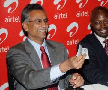 Rajan Swaroop, Managing Director/Chief Executive Officer, Airtel Nigeria and Inusa Bello, Chief Sales Officer, Airtel Nigeria, during the launch of Airtel Easy Recharge (Wazobia), a denomination-less recharge designed to give consumers customers more convenience, flexibility, freedom, and ease in loading their phone with airtime….in Lagos this morning