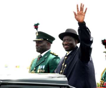 PRESIDENT GOODLUCK JONATHAN DURING A SPECIAL PARADE TO CELEBRATE NIGERIA'S 50TH INDEPENDENCE ANNIVERSARY TODAY FRIDAY IN ABUJA.<br/>