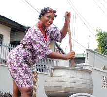 Morayo Oluwaseun Joseph (Moposh), The Thick And Sexy Host Of 'Olowosibi', A Cooking Show That Airs Every Saturday On DSTV Is A Year Older Today