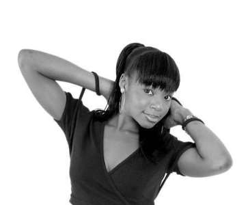 Experience<br/>Nigerian Female model Tinuke Kolawole from Lagos, Nigeria<br/>I ve acted in a couple of stage plays