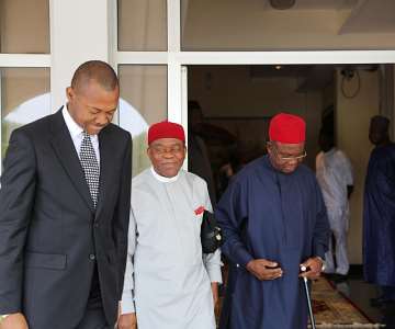 Vice President Namadi Sambo (right) receiving from left Gov. Chime of Enugu, Gov. Theodore Orji of Abia state also the Chairman South-east governors’ forum and Gov. Elechi of Ebonyi state when they paid him a condolence visit in Abuja.