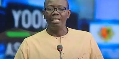 A Dakar court judge charged Zik Fm editor-in-chief Simon Pierre Faye with spreading false news and released him under judicial control. (Screenshot: Sen Tv/YouTube)