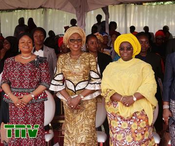 Wife of the Governor of Lagos State and convener, Lagos Women Forum, Mrs. Bolanle Ambode (2nd left); Deputy Governor of Lagos State, Dr. (Mrs.) Idiat Oluranti Adebule (2ndright); SSA. to the President on SDG., Mrs. Adejoke Adefulire (L); and HOS., Mrs. Folashade Adesoye (r), with placards bearing the message: ‘Be the Voice for Healthy living…, Against Domestic Violence, Rape, Child Abuse & Teenage Pregnancy”, during the forum, with the theme: ‘Woman…Your Health, Your Social Environment’, held at the Police College, GRA, Ikeja, on Tuesday, 19th June 2018.<br/><br/>