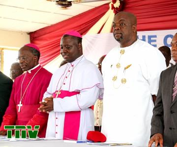 Representative of Pope Benedict XVI, Archbishop Augustine Kaujja, Papal Nunico to Nigeria, President, Conference of catholic bishops of Nigeria, and Bishop of Jos, Bishop Ignatius Kaigama, Chief Emeka Wogu, Minister for Labour and Productivity (rep. president Jonathan) and Gov. Theodore Orji of Abia state at the opening ceremony of catholic bishops'' conference at the Bishop Nwedo Episcopal centre in Umuahia.